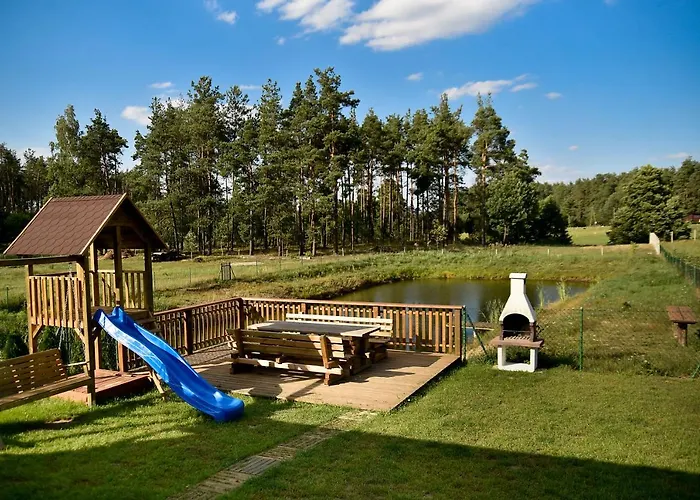 ヴィラ Domek Letniskowy Nad Stawem *