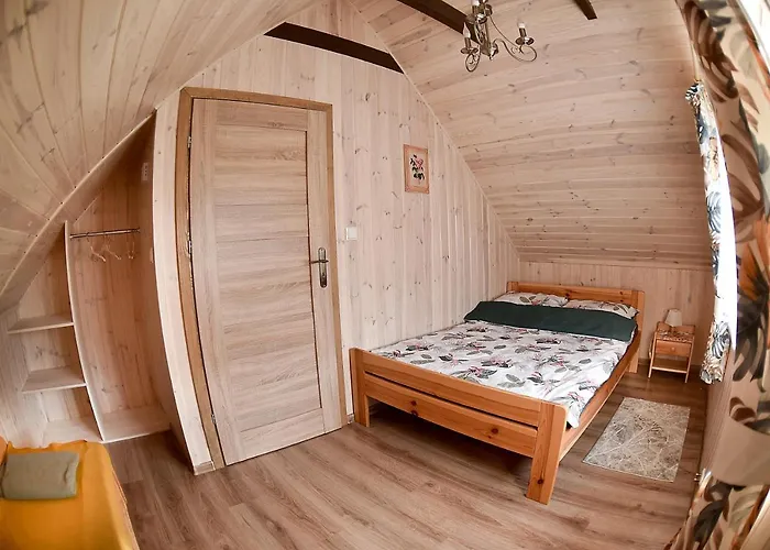 ヴィラ Domek Letniskowy Nad Stawem