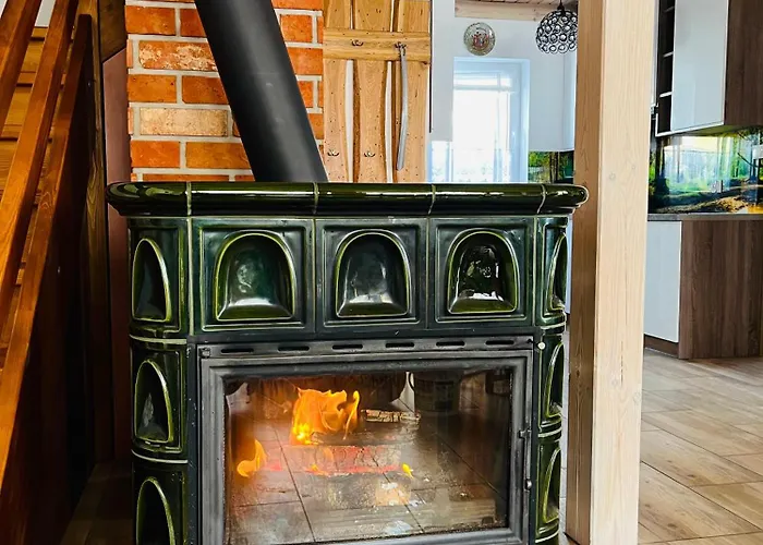 ヴィラ Domek Letniskowy Nad Stawem